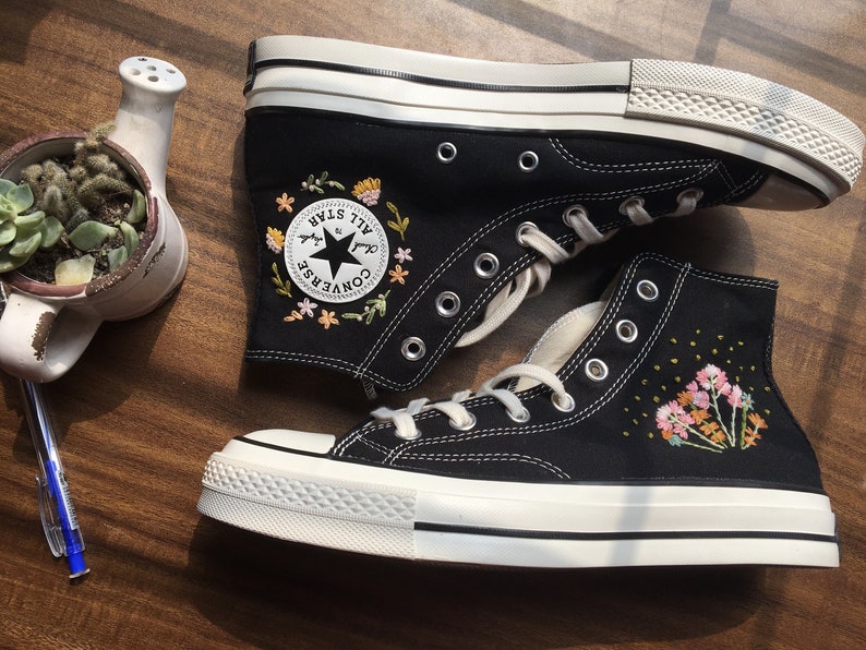 Pink Bouquet Converse Embroidery