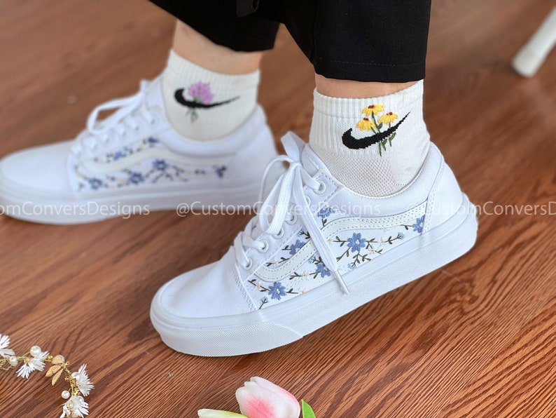 Embroidered Vans Blue Chrysanthemum