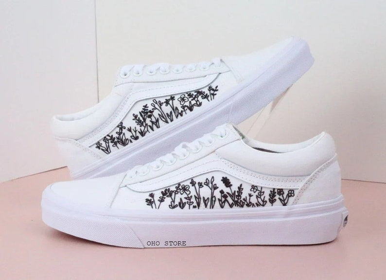 Wedding flower embroidered sneakers