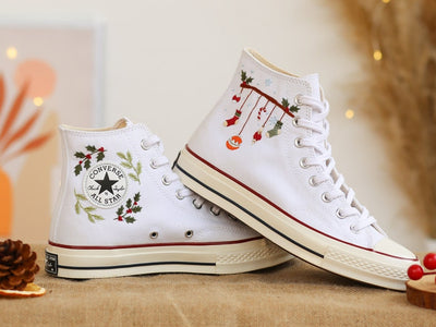 Sneakers Embroidered with Christmas Motifs