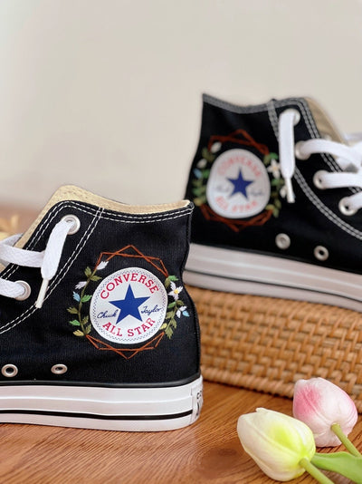 Indoor Plant Shelf Converse Embroidery