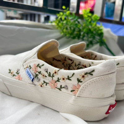 Pastel Daisy Slip-On Converse Embroidery