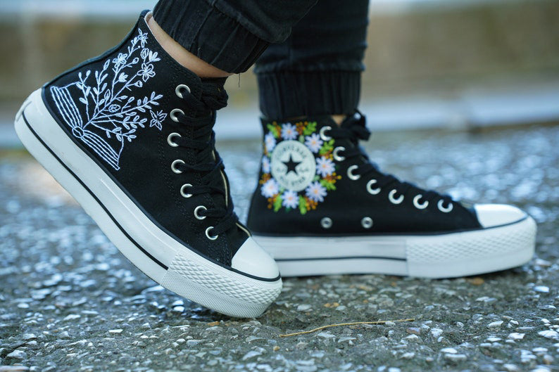 Daisy Wreath Converse Embroidery