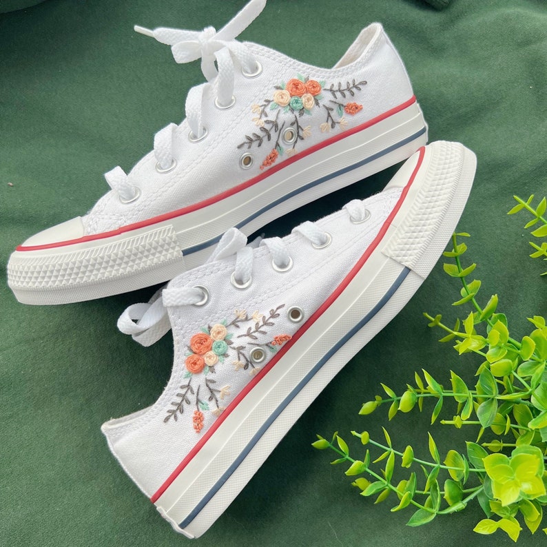 Personalized Rose Script Converse Embroidery