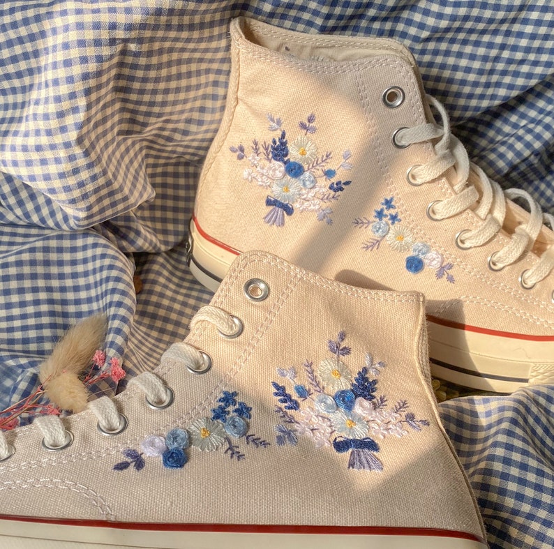 Sneakers Custom Flower Embroidery