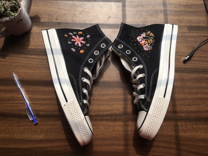 Pink Bouquet Converse Embroidery