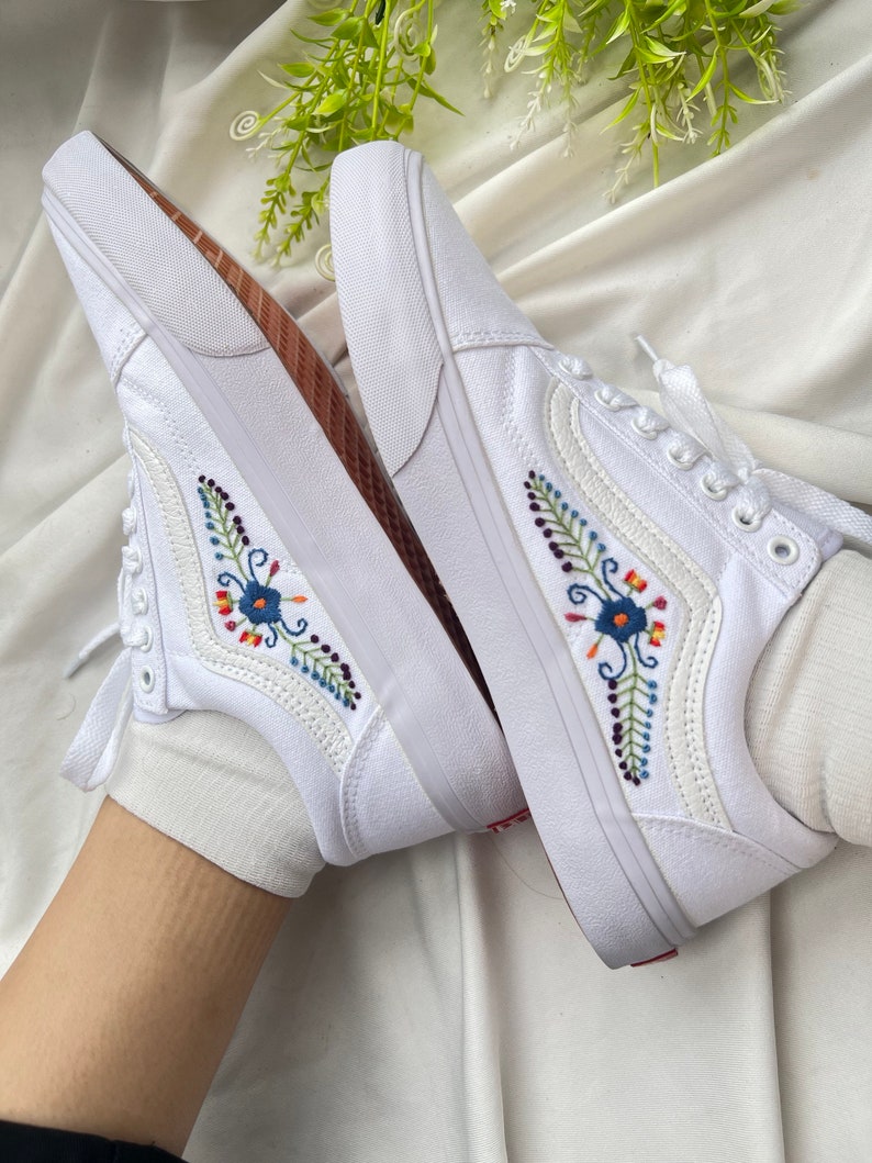 Folk Flower Converse Embroidery