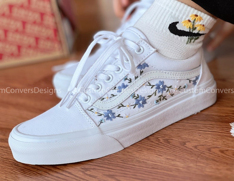 Embroidered Vans Blue Chrysanthemum