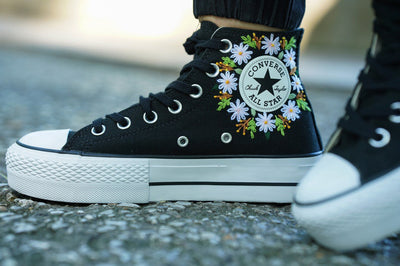 Daisy Wreath Converse Embroidery