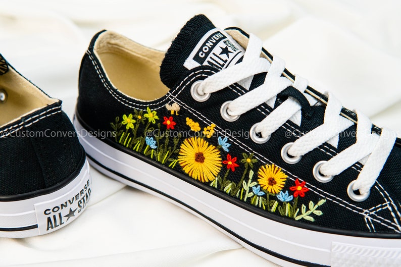 Converse Embroidered Bright Sunflower Garden