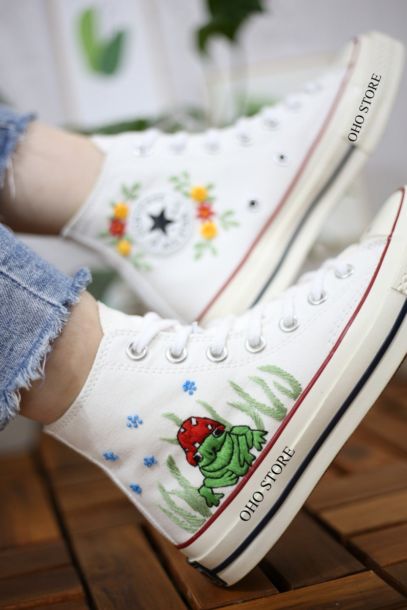 Mushroom and frog embroidered shoes