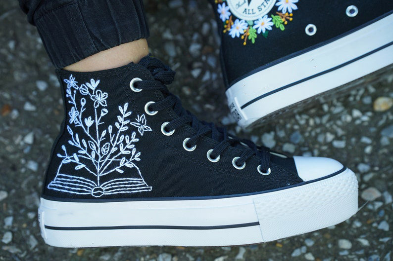 Daisy Wreath Converse Embroidery
