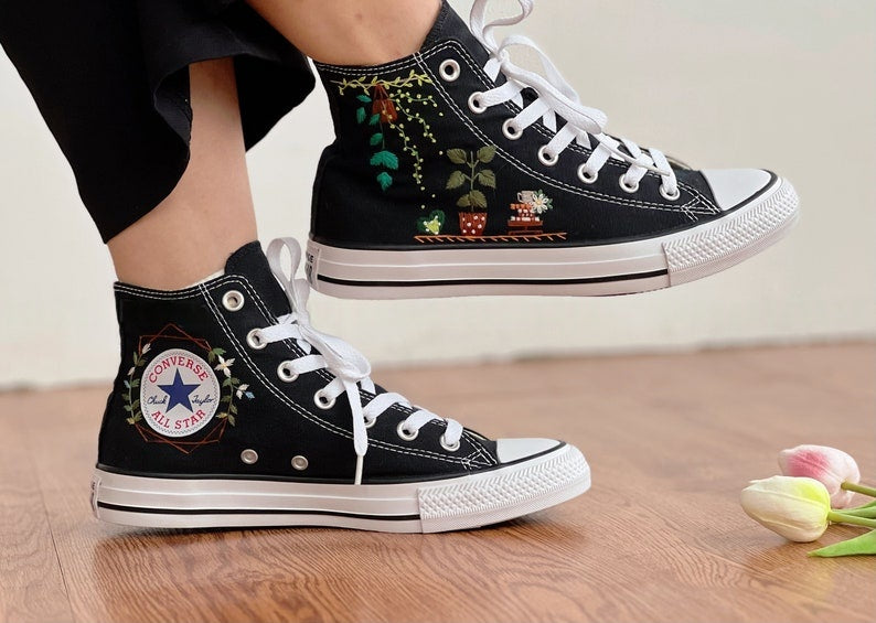 Indoor Plant Shelf Converse Embroidery