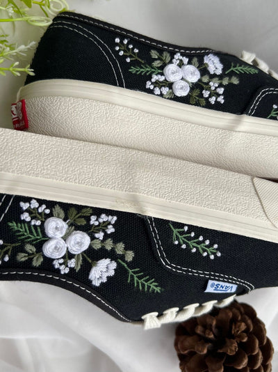 Embroidered Vans White Flower