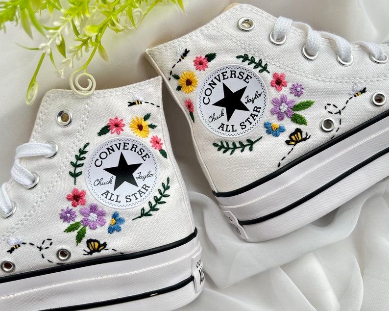 WEDDING Converse Mountain And Colorful Flowers