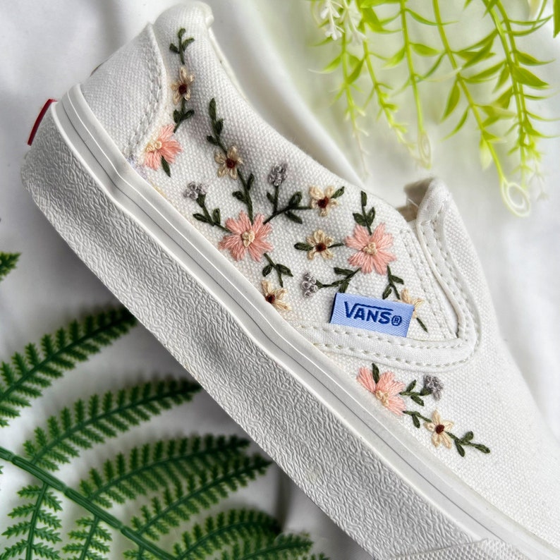 Pastel Daisy Slip-On Converse Embroidery