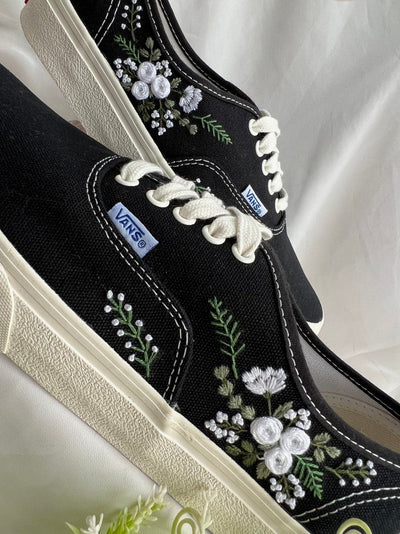 Embroidered Vans White Flower