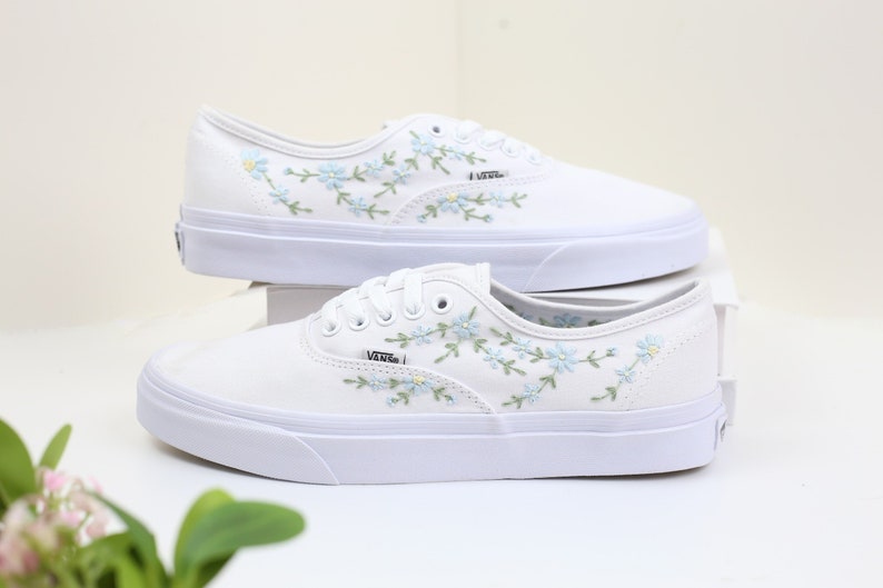 Custom wedding vans Flower Embroidered