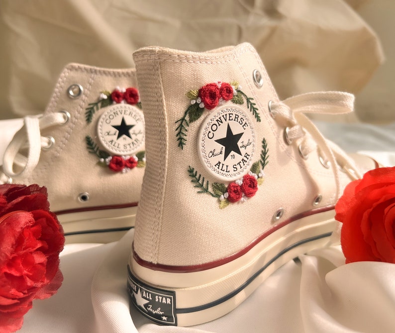 Converse Embroidered Flowers Christmas