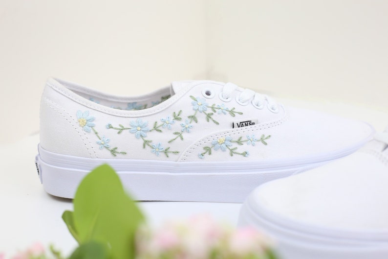 Custom wedding vans Flower Embroidered