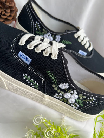 Embroidered Vans White Flower