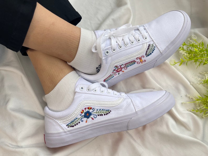 Folk Flower Converse Embroidery